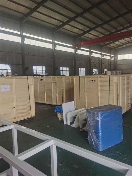 Custom wooden crate sizes for different busbar machine models